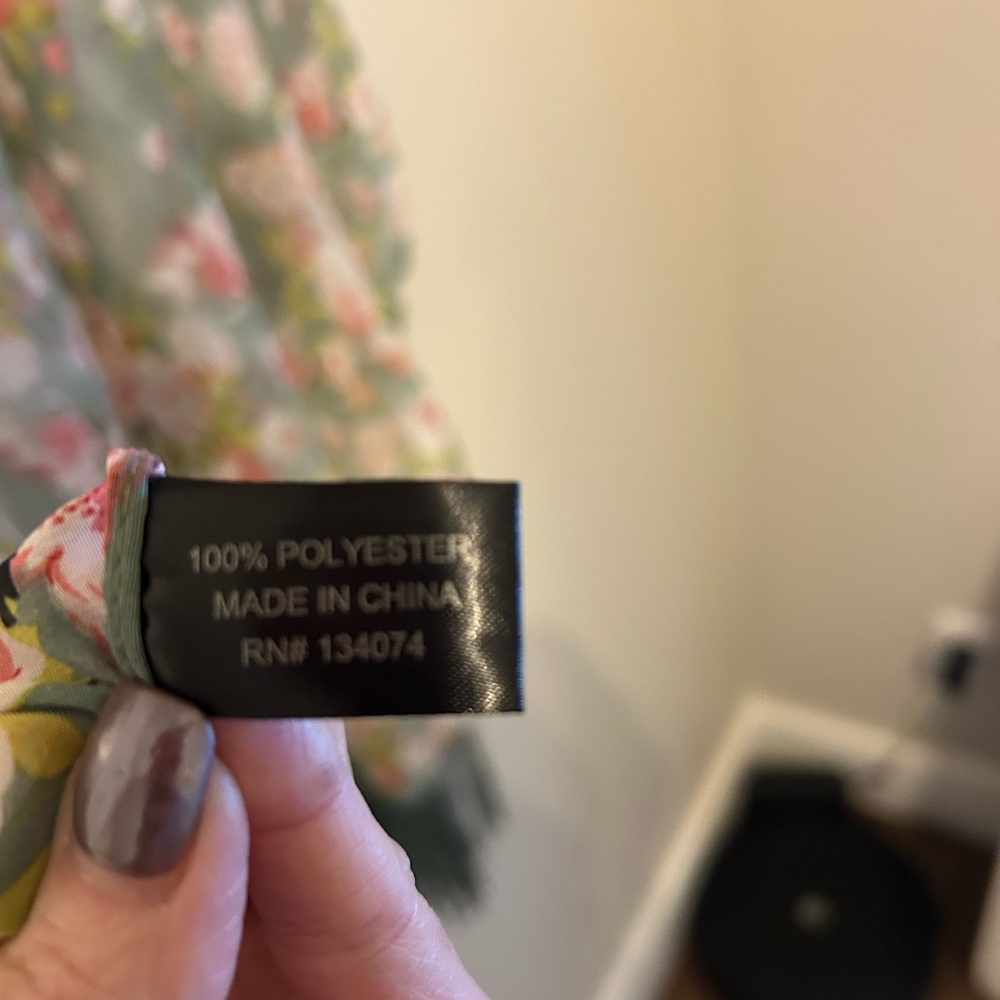 Floral Kimono with Fringe - Picture 5 of 5